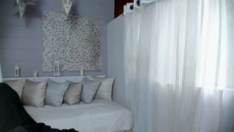 Snapshot of _luna_dupont_ chatting on 3, 2, 2025 Luna online show from 3, 2, 2025