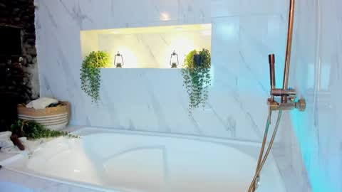 Snapshot of _luna_dupont_ chatting on 4, 2, 2025 Luna online show from 4, 2, 2025