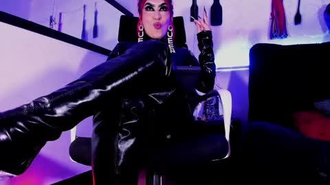 Snapshot of _luna_parisi chatting on 20, 12, 2024 MISS LUNA online show from 20, 12, 2024