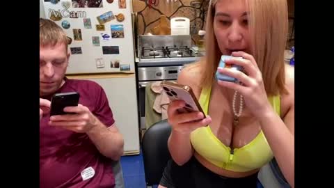 Snapshot of _magic_kis chatting on 6, 5, 2026 _magic_kis online show from 6, 5, 2026