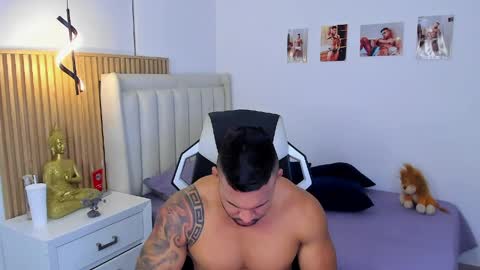 Snapshot of _matthew_santos_ chatting on 10, 4, 2026 _matthew_santos_ online show from 10, 4, 2026