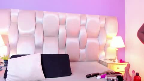 Snapshot of _megan_lovitz_ chatting on 3, 3, 2026 _megan_lovitz_ online show from 3, 3, 2026