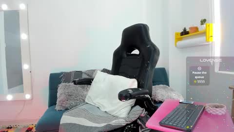 Juli online show from 25, 11, 2025