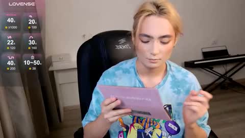 _meow_neko_ online show from 7, 1, 2026