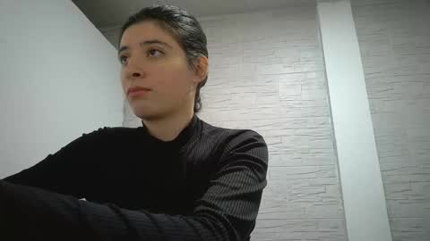 Mia-foster online show from 9, 11, 2025