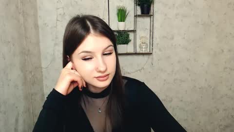 Mia online show from 2, 3, 2025