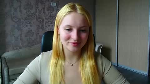 Snapshot of _mila_la_ chatting on 4, 6, 2026 Melanie online show from 4, 6, 2026