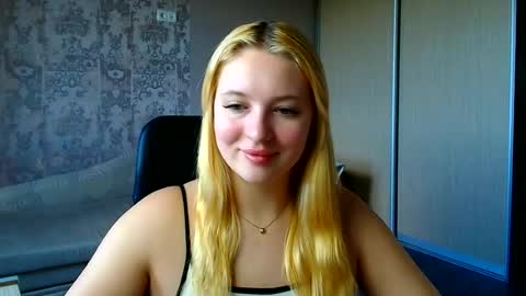 Snapshot of _mila_la_ chatting on 26, 6, 2026 Melanie online show from 26, 6, 2026