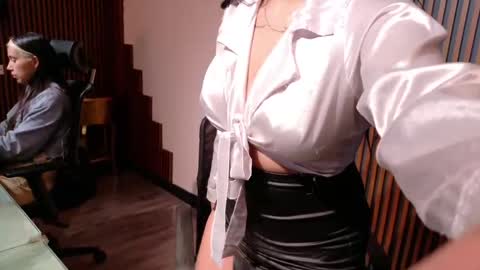 Call me Miley  online show from 15, 4, 2026