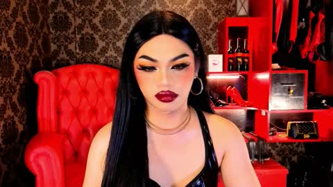 Raven Strauss online show from 21, 9, 2025