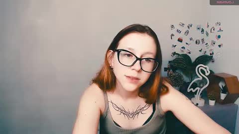 Snapshot of _miraterri_ chatting on 18, 11, 2025 Mira online show from 18, 11, 2025