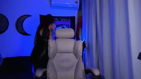 Miss Eva. if anyone in NYK to fuck here is sissy sn -  online show from 4, 2, 2025