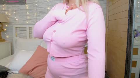 Misty online show from 4, 3, 2025