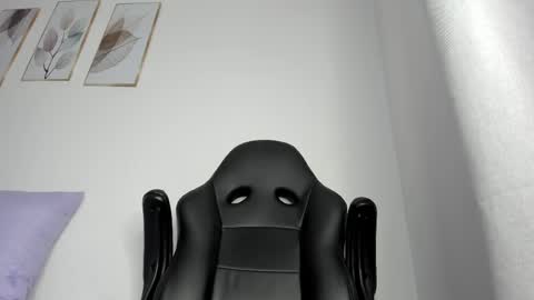_molly_rosse_ online show from 20, 5, 2026