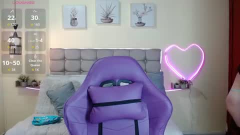 Snapshot of _naomi_s chatting on 14, 6, 2026 _naomi_s online show from 14, 6, 2026