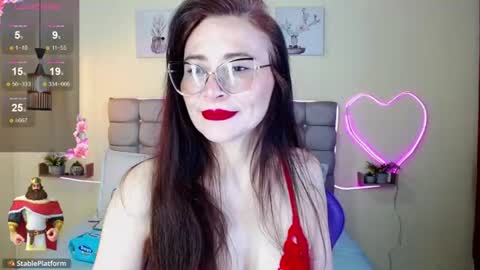 Snapshot of _naomi_s chatting on 19, 6, 2026 _naomi_s online show from 19, 6, 2026
