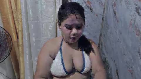 Snapshot of _natalieey chatting on 25, 10, 2025 nics online show from 25, 10, 2025