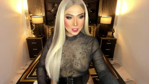 _natashacooper_ online show from 10, 5, 2026