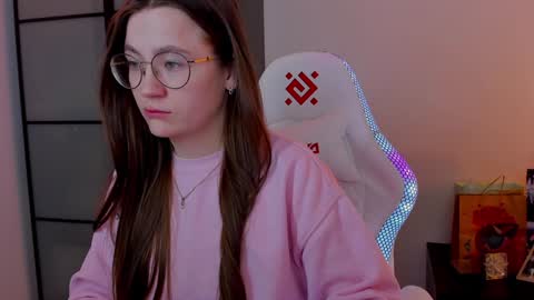 Snapshot of _nemalkovamia chatting on 2, 2, 2025 Mia with a big heart  online show from 2, 2, 2025