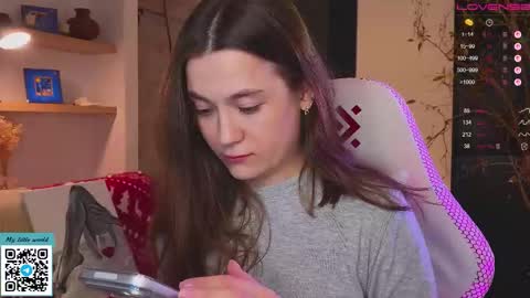 Mia with a big heart  online show from 20, 12, 2025