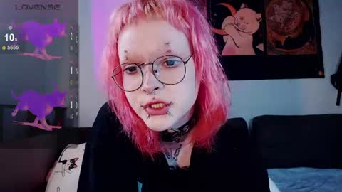Snapshot of _nicole_meow_ chatting on 13, 6, 2026 Nicole online show from 13, 6, 2026