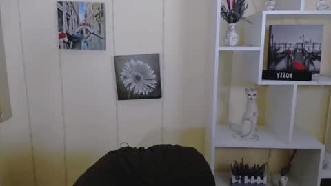 Snapshot of _nicole_new chatting on 4, 3, 2025 Nica online show from 4, 3, 2025