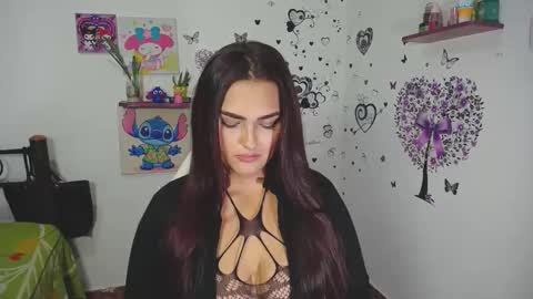 Nina  online show from 28, 10, 2025