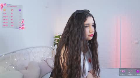 Vivian online show from 17, 12, 2024