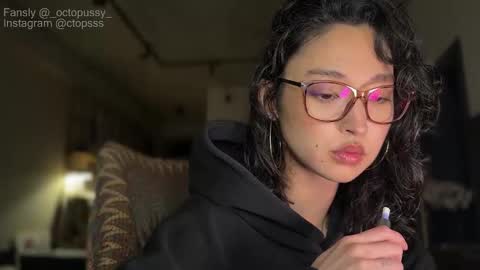 Mikayla online show from 16, 2, 2026