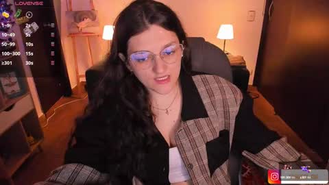 Snapshot of _peach__ chatting on 16, 12, 2024 violeta ig online show from 16, 12, 2024