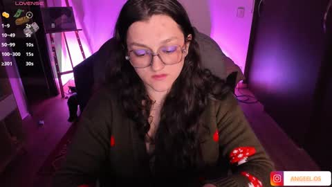 Snapshot of _peach__ chatting on 6, 1, 2025 violeta ig online show from 6, 1, 2025