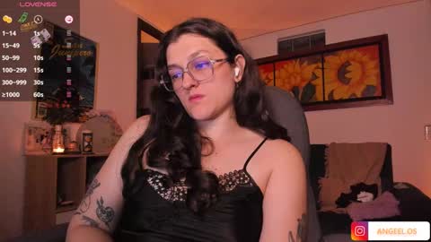 Snapshot of _peach__ chatting on 13, 2, 2025 violeta ig online show from 13, 2, 2025