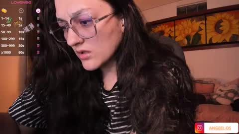 Snapshot of _peach__ chatting on 1, 3, 2025 violeta ig online show from 1, 3, 2025