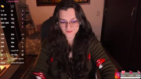 Snapshot of _peach__ chatting on 4, 10, 2025 violeta ig online show from 4, 10, 2025