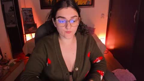 Snapshot of _peach__ chatting on 8, 10, 2025 violeta ig online show from 8, 10, 2025