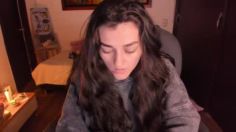 Snapshot of _peach__ chatting on 9, 10, 2025 violeta ig online show from 9, 10, 2025