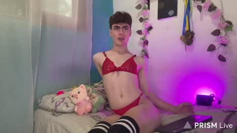 Snapshot of _peachyboy chatting on 16, 5, 2026 esteban online show from 16, 5, 2026