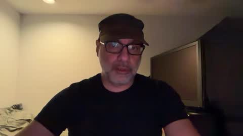 Snapshot of _pill chatting on 9, 8, 2026 PILL online show from 9, 8, 2026