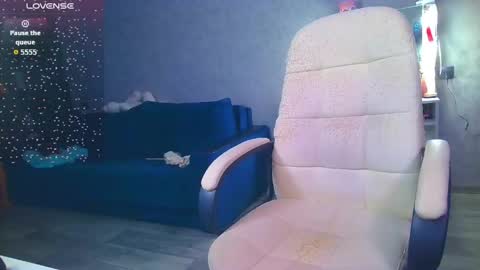 Snapshot of _pink__rabbit_ chatting on 2, 6, 2026 Ilona online show from 2, 6, 2026