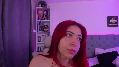 Snapshot of _poison_ivyyy chatting on 27, 10, 2025 V online show from 27, 10, 2025