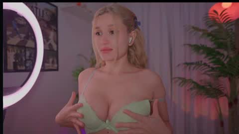 Snapshot of _protea chatting on 18, 6, 2026 Eva online show from 18, 6, 2026