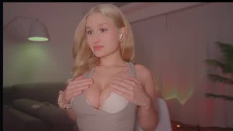 Snapshot of _protea chatting on 9, 7, 2026 Eva online show from 9, 7, 2026
