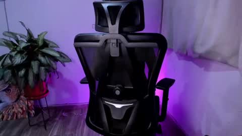 Snapshot of _purplecherry_ chatting on 6, 7, 2026 Cherr online show from 6, 7, 2026