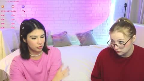 Merlizz Eva Jane Mila Nicole  left to right  online show from 25, 11, 2025