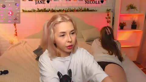 Snapshot of _ramune_ chatting on 14, 6, 2026 Merlizz Eva Jane Mila Nicole left to right online show from 14, 6, 2026