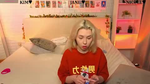 Snapshot of _ramune_ chatting on 29, 6, 2026 Merlizz Eva Jane Mila Nicole left to right online show from 29, 6, 2026