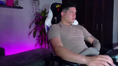 Snapshot of _robertobaggio chatting on 1, 2, 2026 Roberto online show from 1, 2, 2026