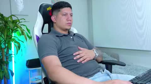 Snapshot of _robertobaggio chatting on 8, 2, 2026 Roberto online show from 8, 2, 2026