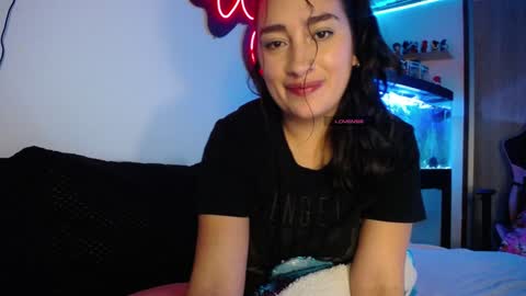 Snapshot of _santalove_ chatting on 6, 1, 2025 SantaLove online show from 6, 1, 2025