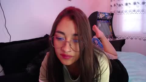 Snapshot of _santalove_ chatting on 12, 3, 2025 SantaLove online show from 12, 3, 2025